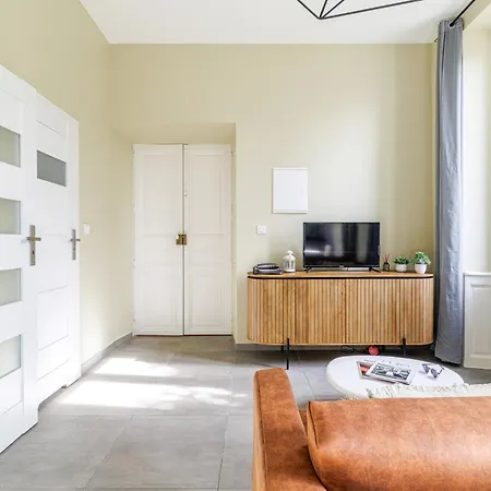 Lumiere Azureenne Apartman *