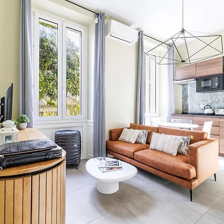 Lumiere Azureenne Apartman *